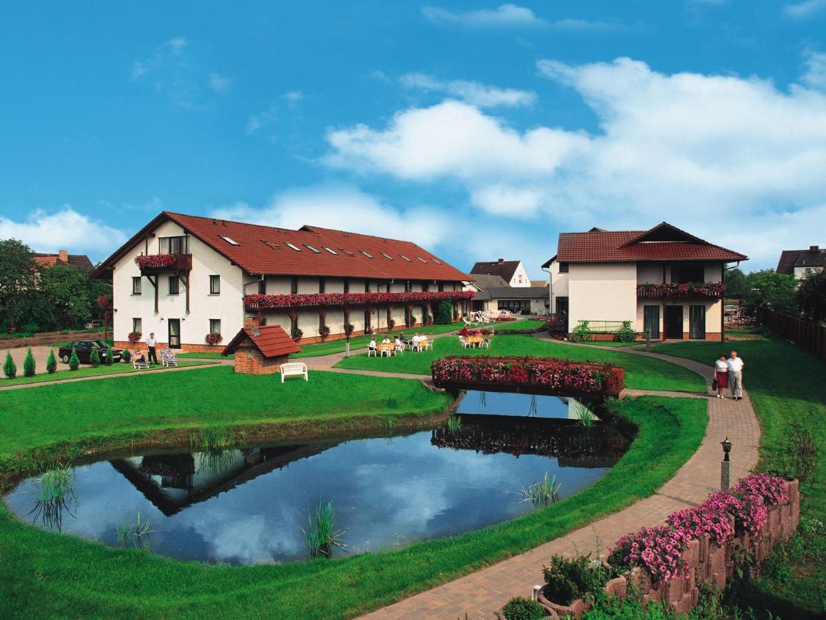 Landgasthof & Hotel Waldow Губен Экстерьер фото